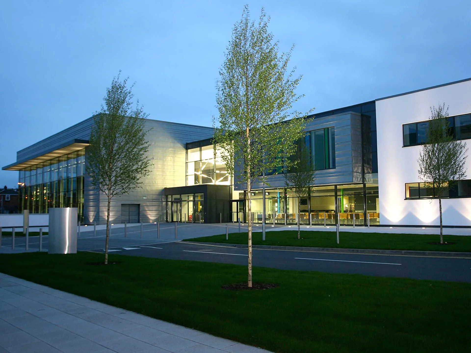 rsua 2014 e3 building image 20x15cm